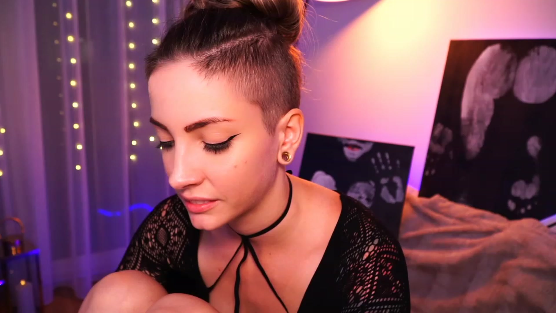 Gallery image thumbnail from Kend_dall's myfreecams stream on, 07/05/2023, 08:51 image 20 of 20