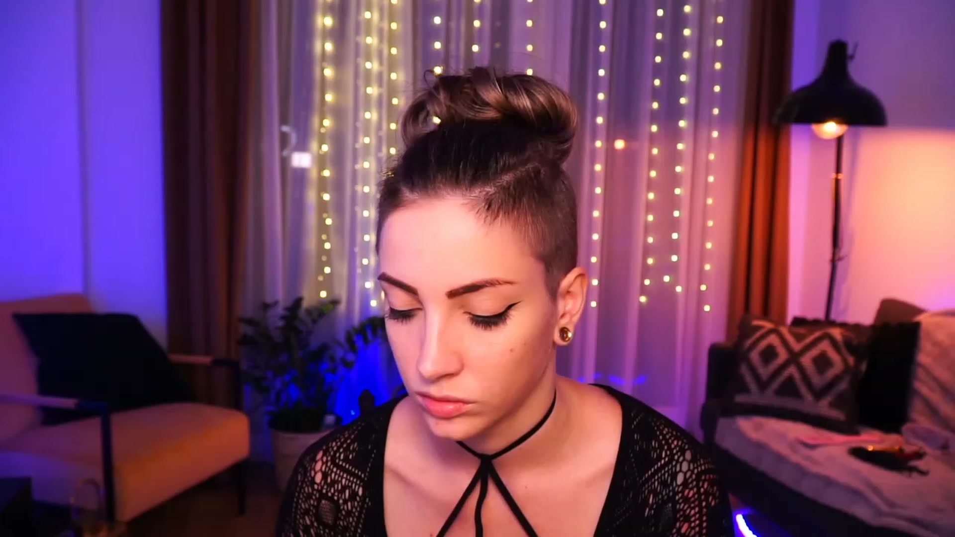 Gallery image thumbnail from Kend_dall's myfreecams stream on, 07/05/2023, 08:51 image 4 of 20