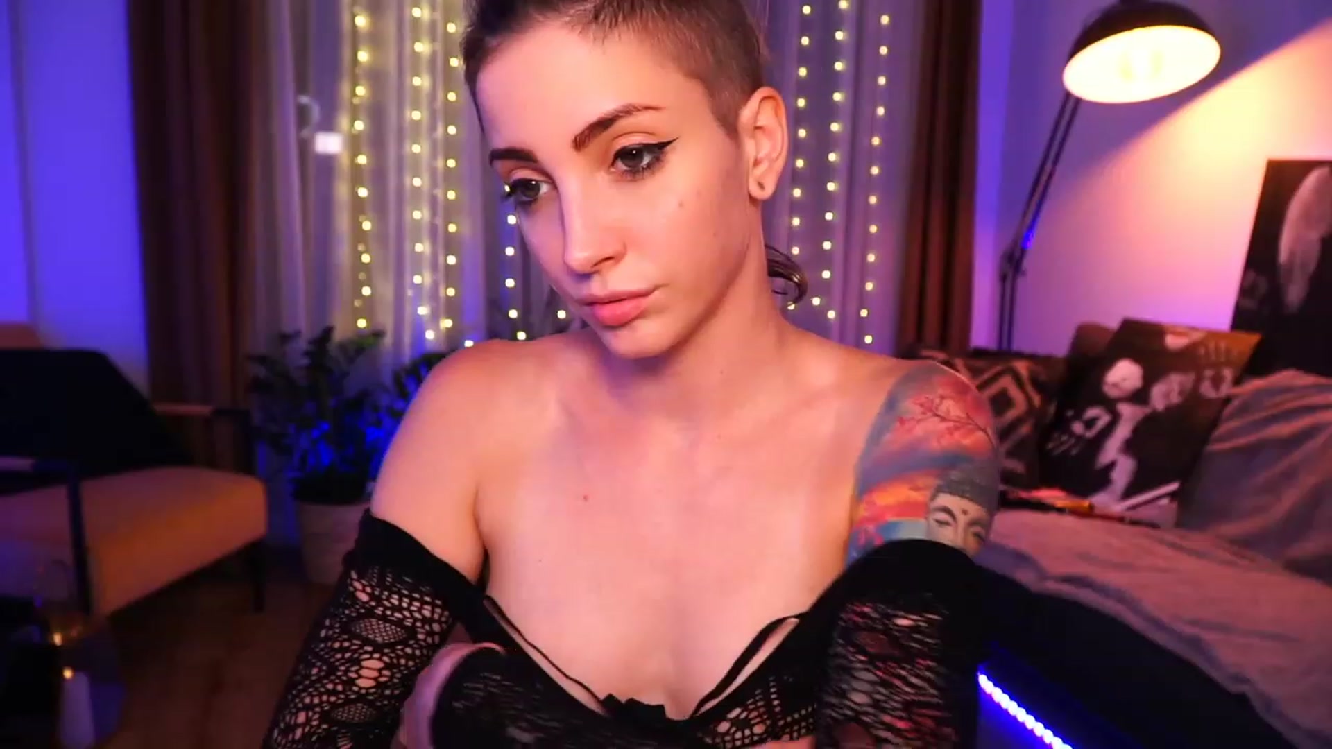 Gallery image thumbnail from Kend_dall's myfreecams stream on, 07/05/2023, 11:14 image 17 of 20