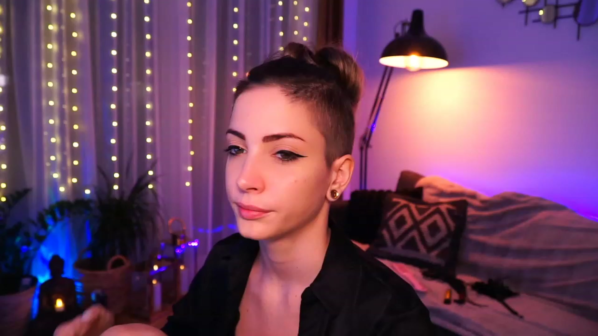 Gallery image thumbnail from Kend_dall's myfreecams stream on, 07/07/2023, 08:58 image 10 of 20