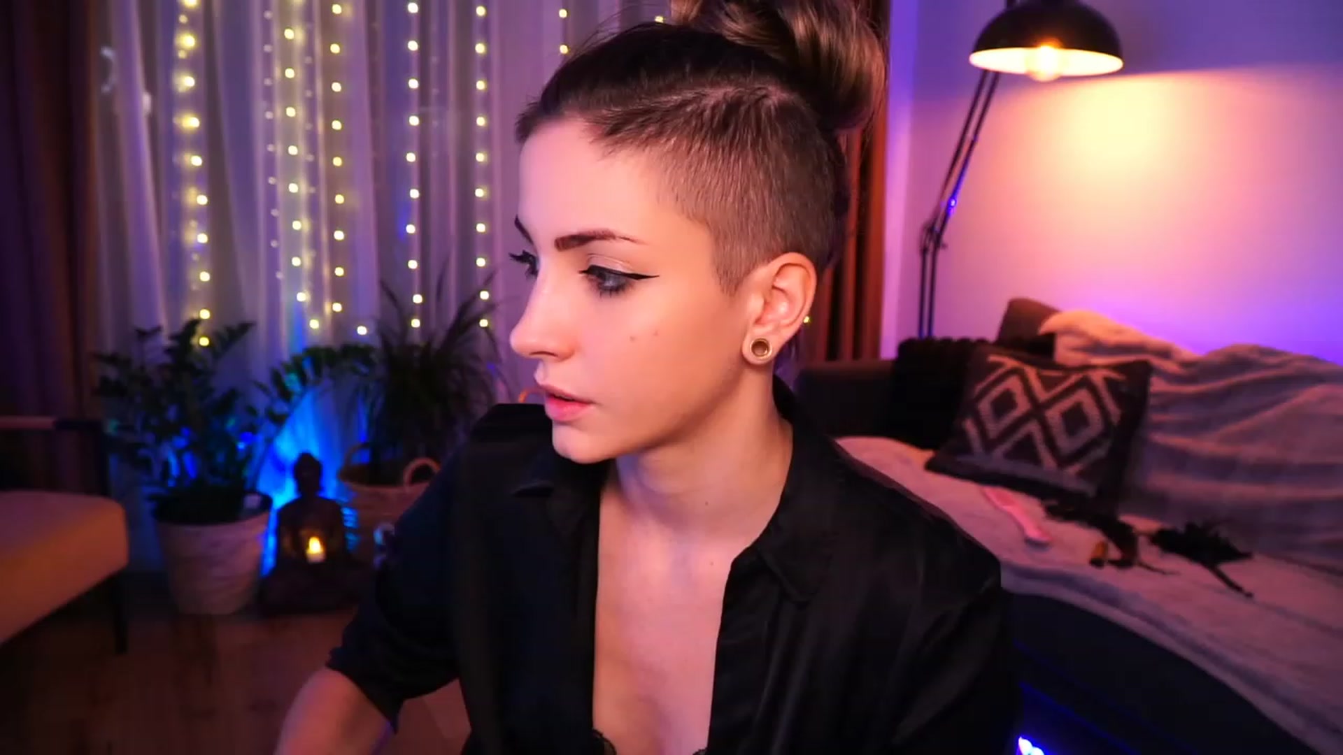Gallery image thumbnail from Kend_dall's myfreecams stream on, 07/07/2023, 08:58 image 16 of 20