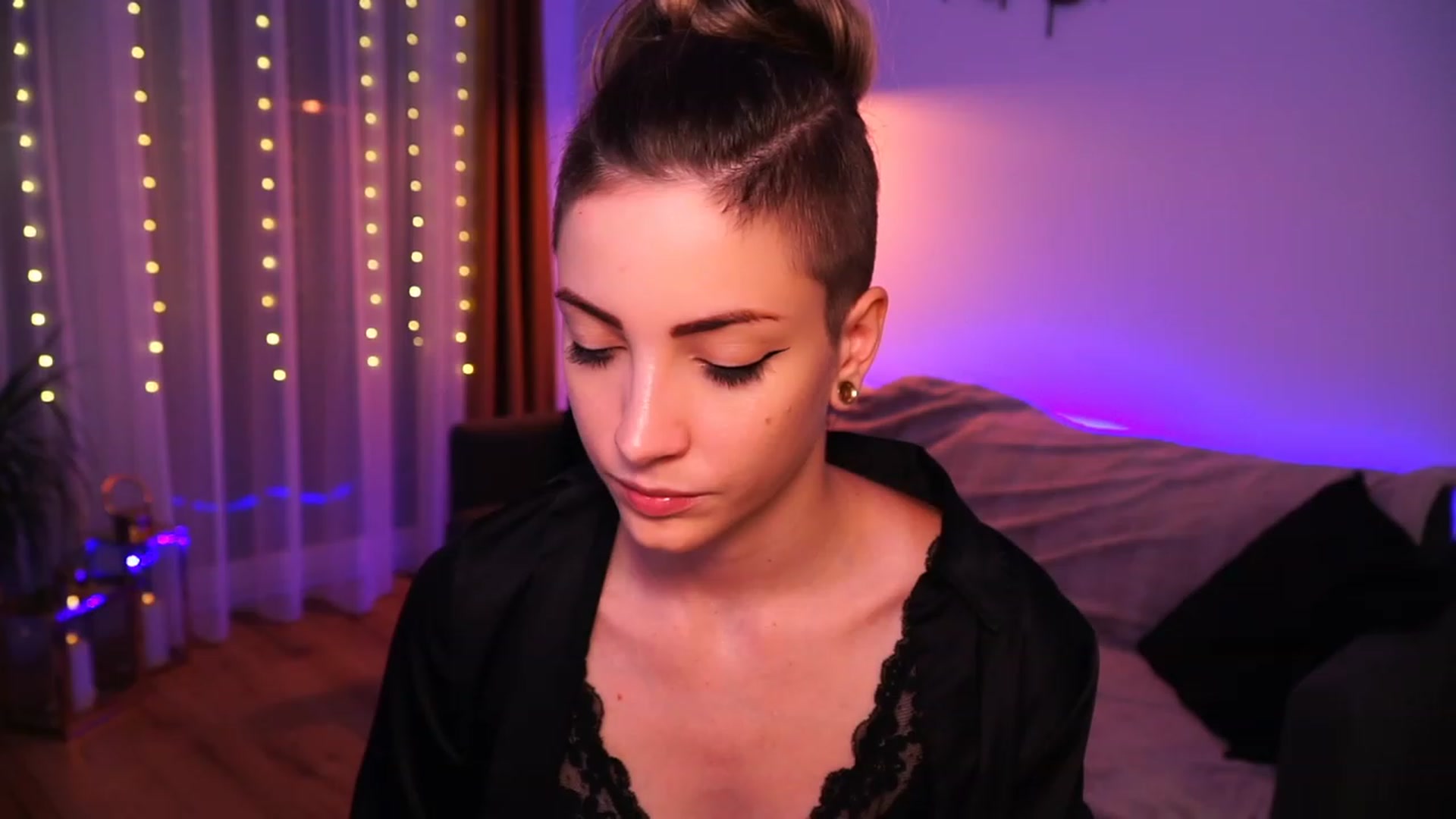 Gallery image thumbnail from Kend_dall's myfreecams stream on, 07/07/2023, 10:11 image 9 of 20