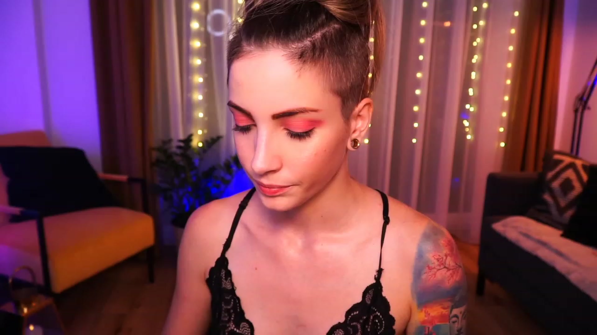 Gallery image thumbnail from Kend_dall's myfreecams stream on, 07/09/2023, 22:24 image 2 of 20