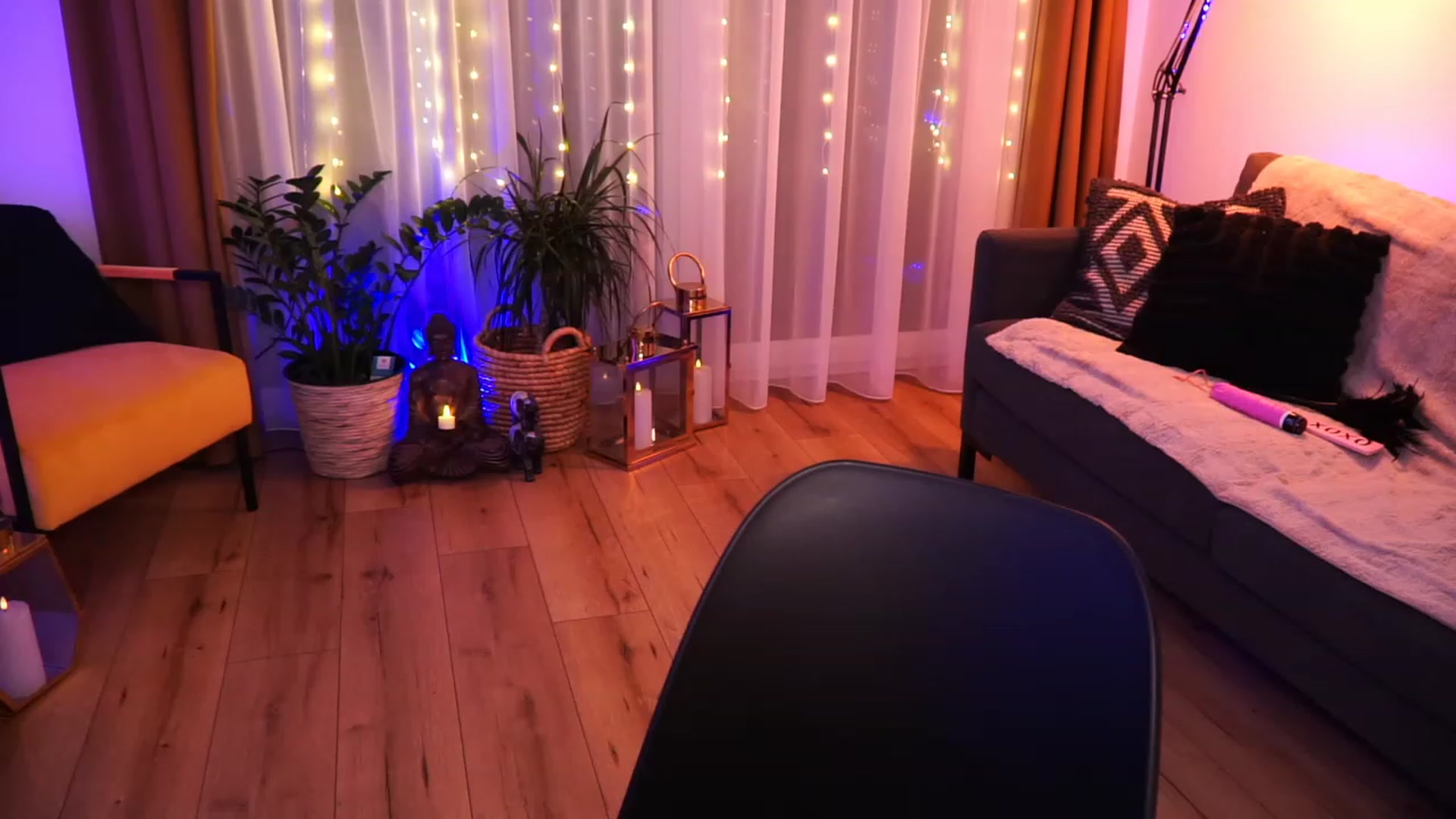 Gallery image thumbnail from Kend_dall's myfreecams stream on, 07/09/2023, 22:24 image 15 of 20