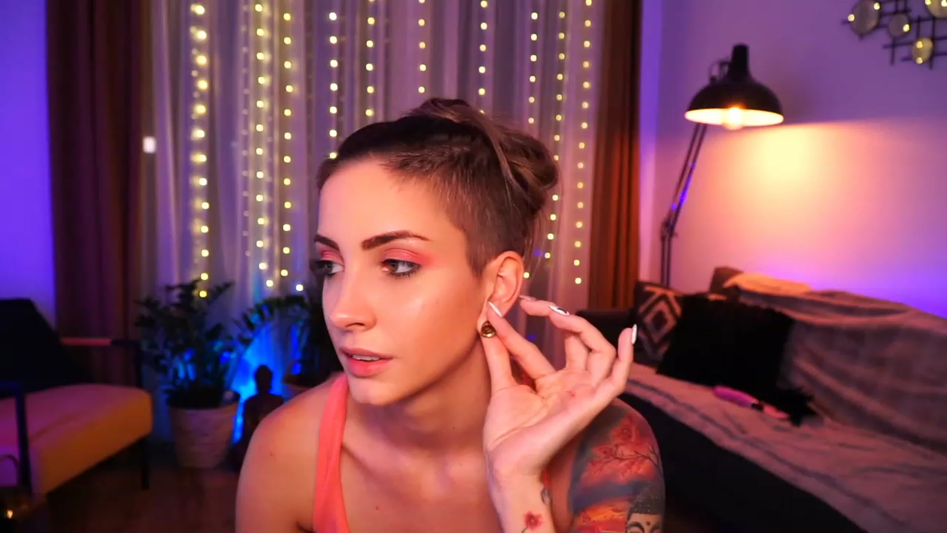 Gallery image thumbnail from Kend_dall's myfreecams stream on, 07/10/2023, 16:35 image 3 of 20