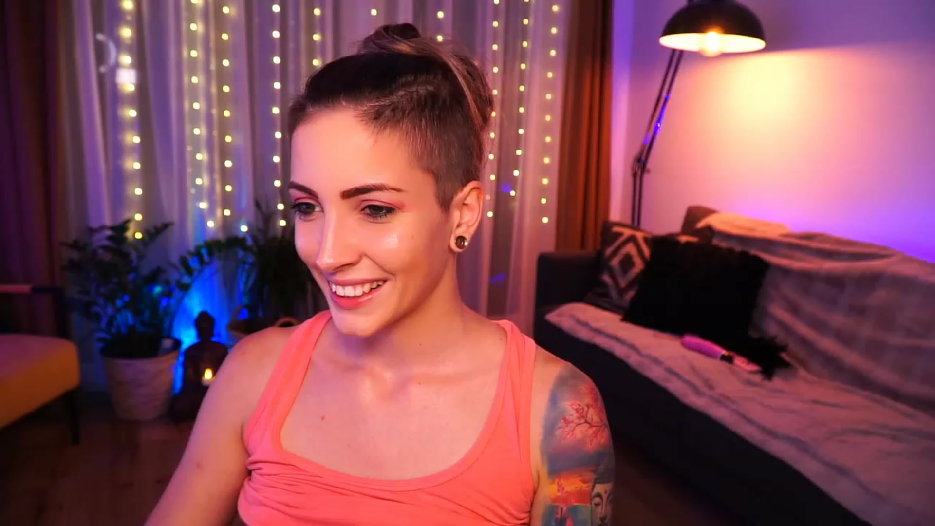 Gallery image thumbnail from Kend_dall's myfreecams stream on, 07/10/2023, 16:35 image 1 of 20