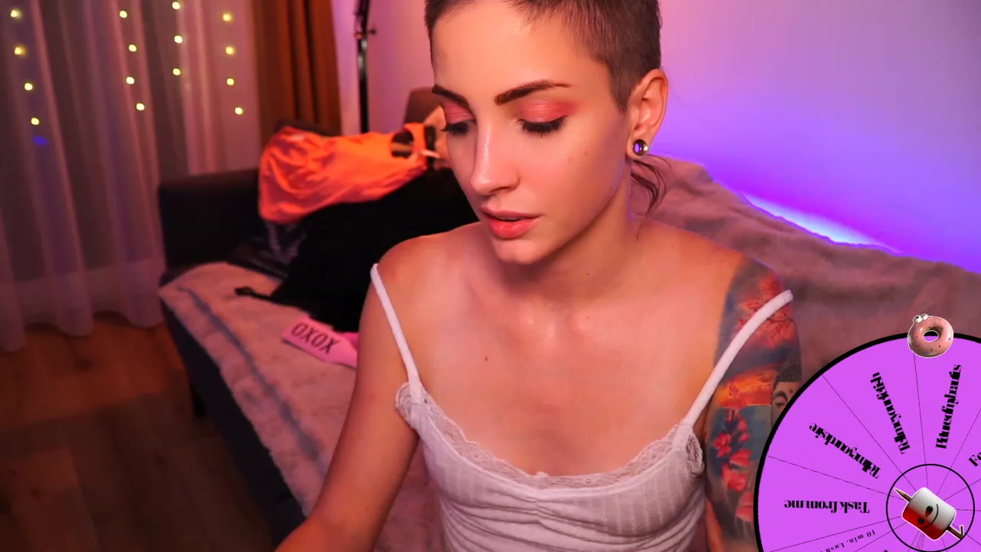 Gallery image thumbnail from Kend_dall's myfreecams stream on, 07/10/2023, 20:41 image 13 of 20