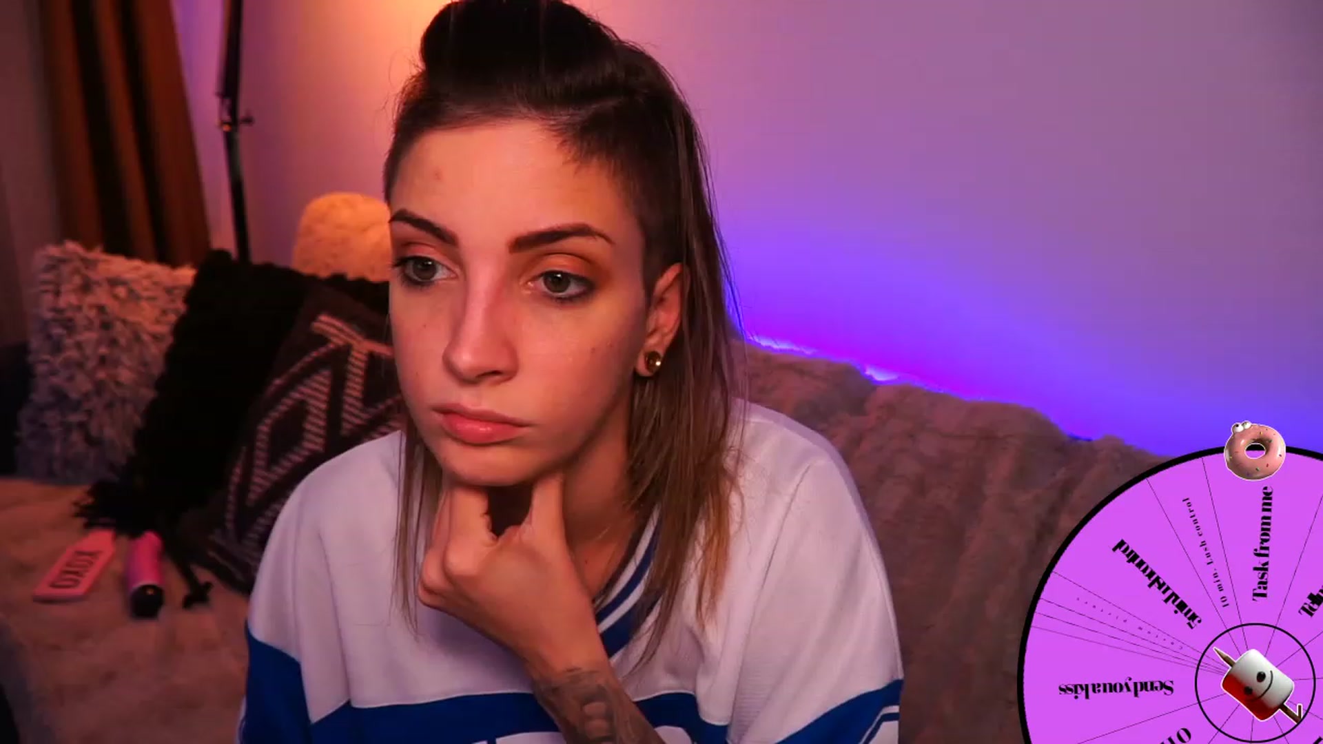 Gallery image thumbnail from Kend_dall's myfreecams stream on, 07/11/2023, 20:37 image 2 of 20