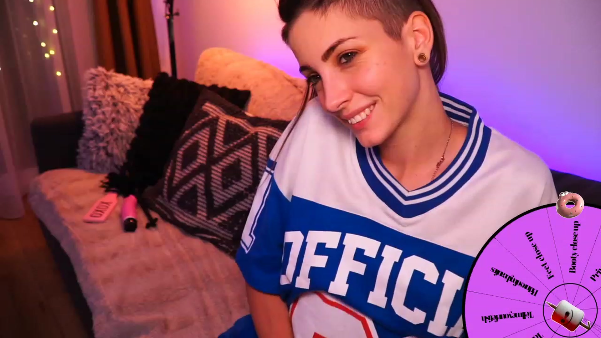 Gallery image thumbnail from Kend_dall's myfreecams stream on, 07/11/2023, 20:37 image 12 of 20