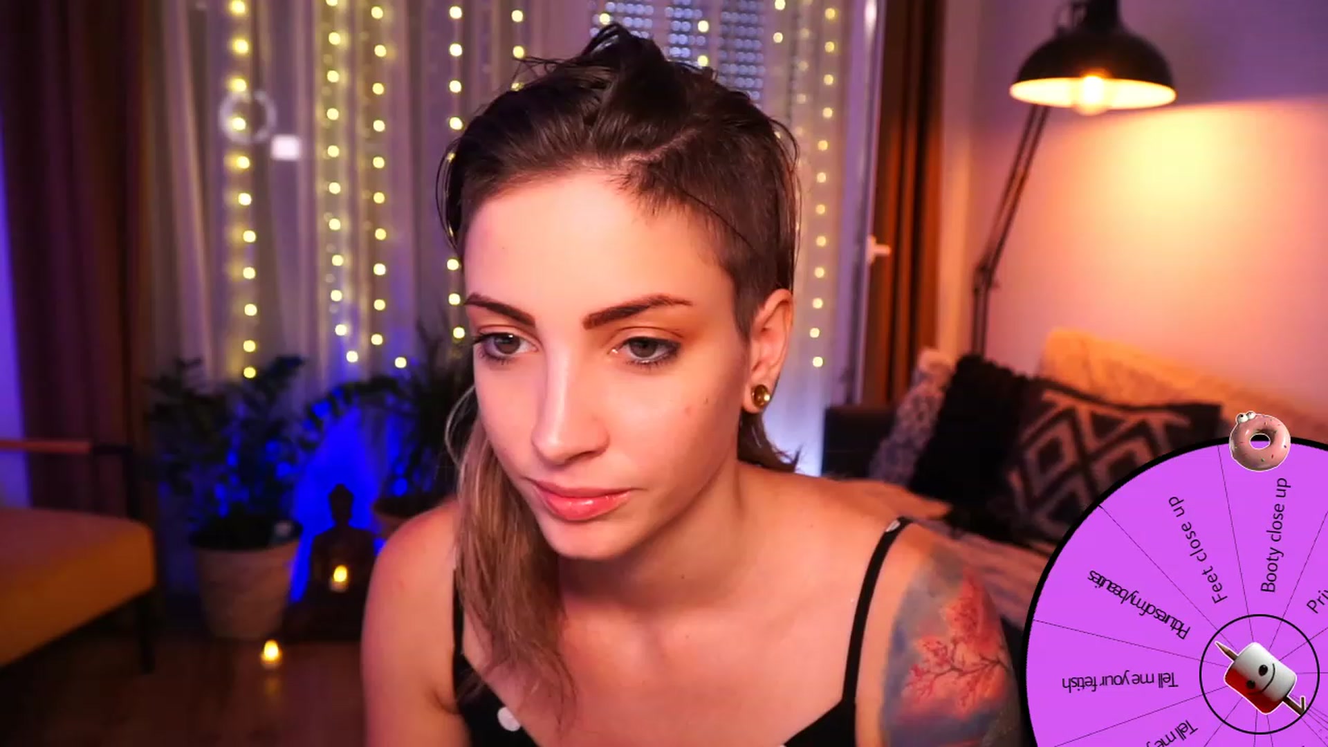 Gallery image thumbnail from Kend_dall's myfreecams stream on, 07/12/2023, 12:32 image 1 of 20