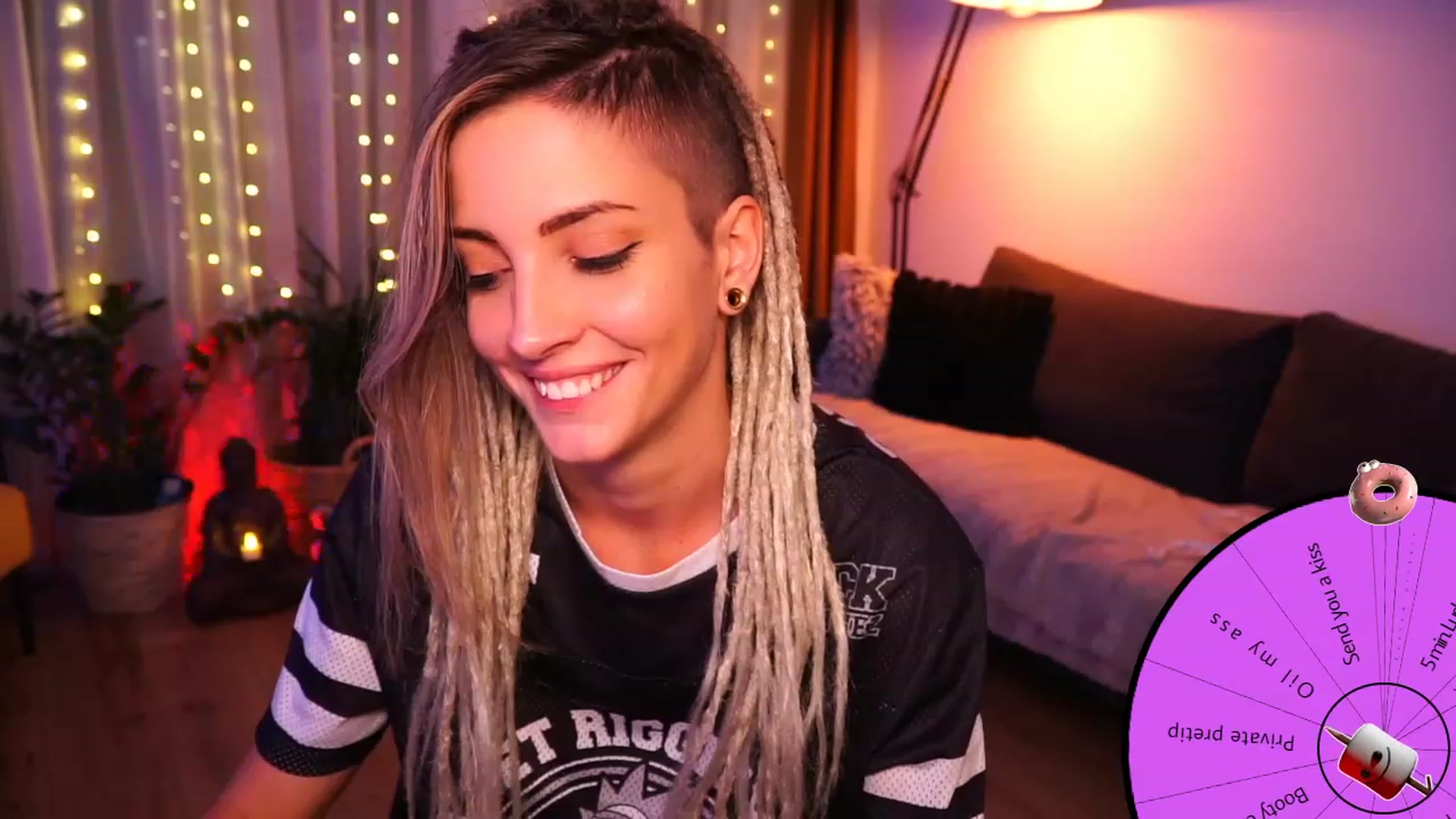 Gallery image thumbnail from Kend_dall's myfreecams stream on, 07/18/2023, 20:14 image 8 of 20