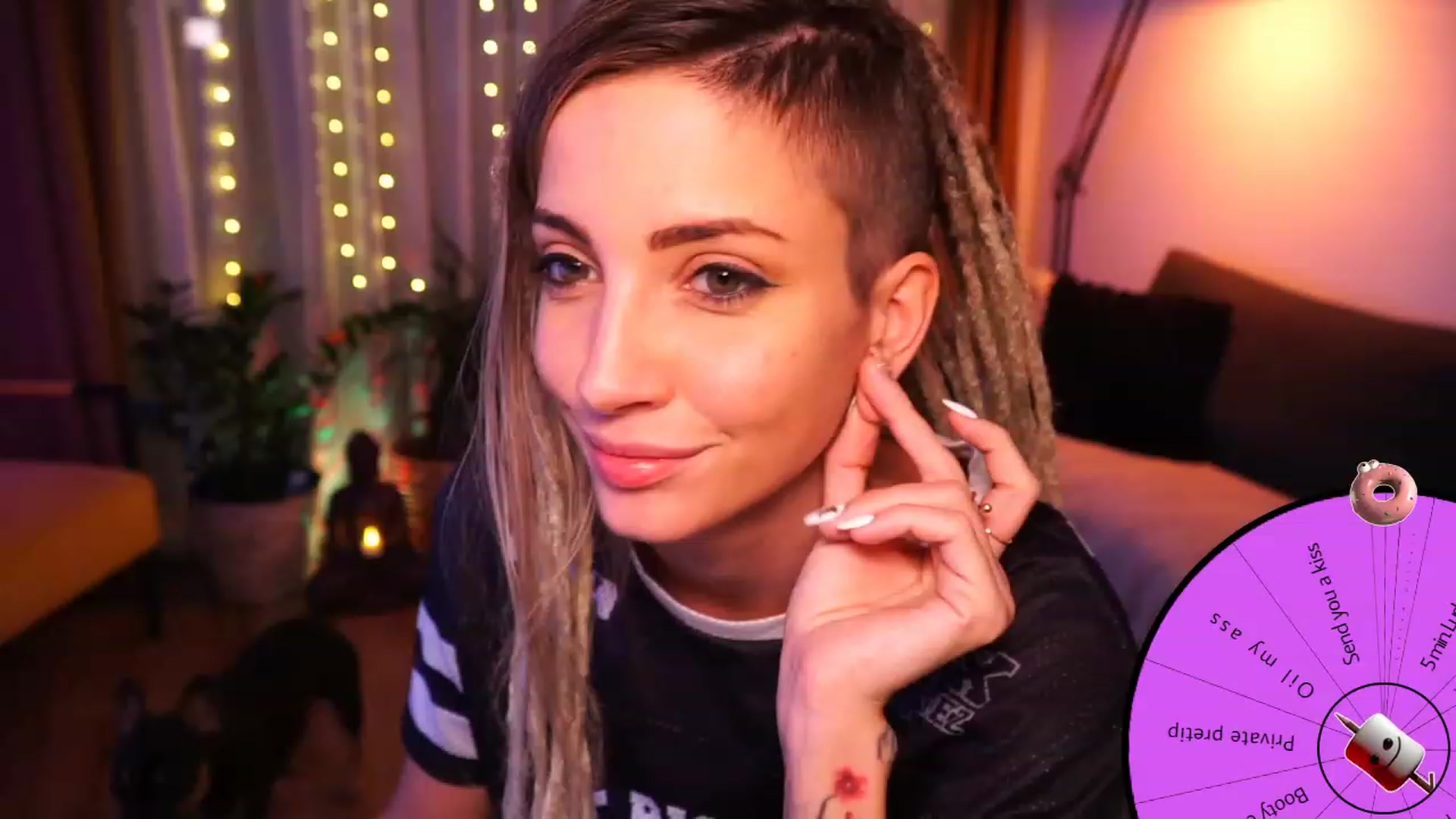 Gallery image thumbnail from Kend_dall's myfreecams stream on, 07/18/2023, 20:14 image 20 of 20