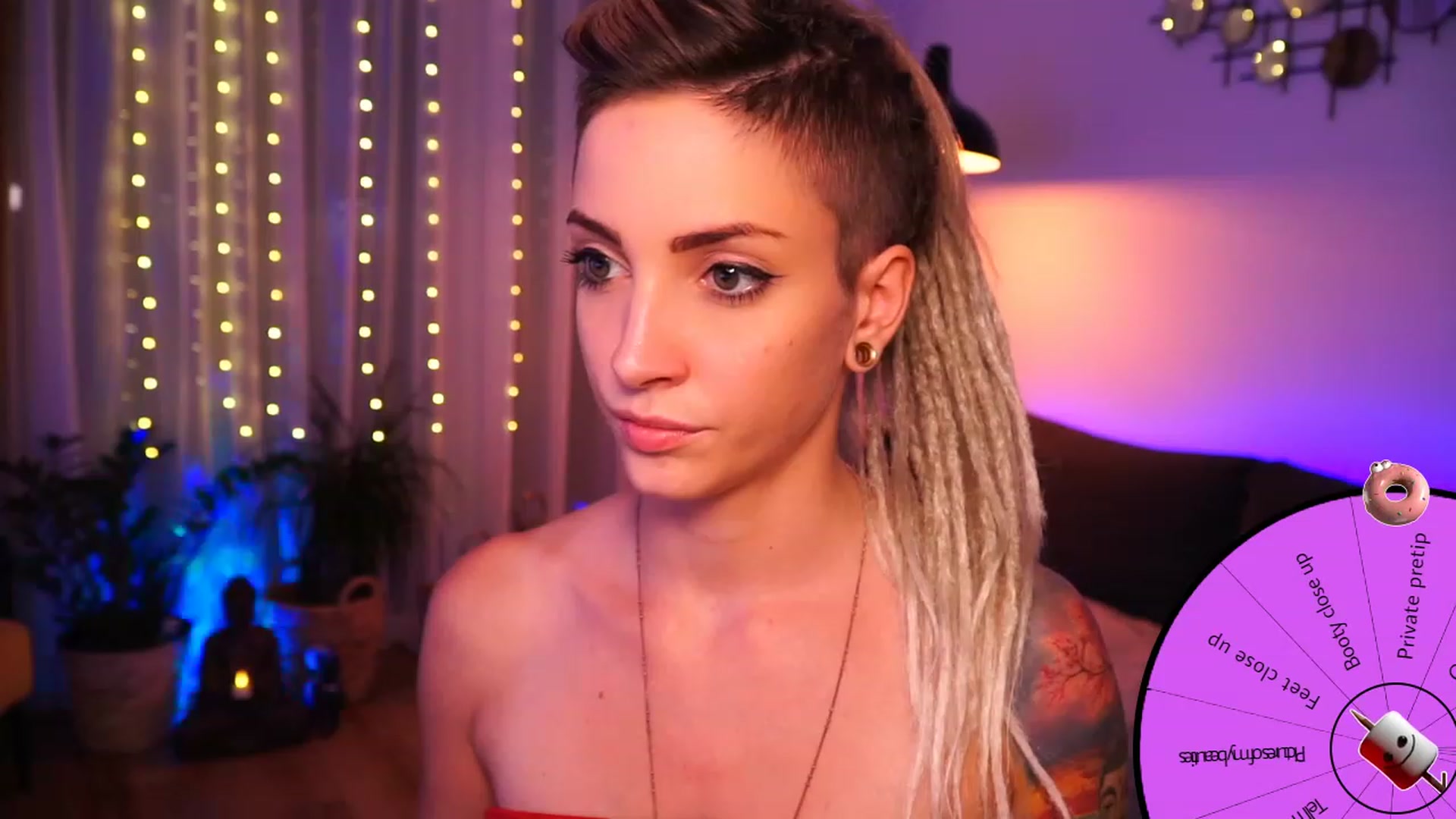 Gallery image thumbnail from Kend_dall's myfreecams stream on, 07/19/2023, 18:21 image 15 of 20