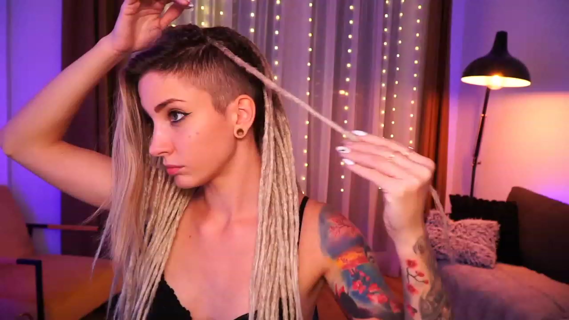 Gallery image thumbnail from Kend_dall's myfreecams stream on, 07/20/2023, 19:26 image 18 of 20