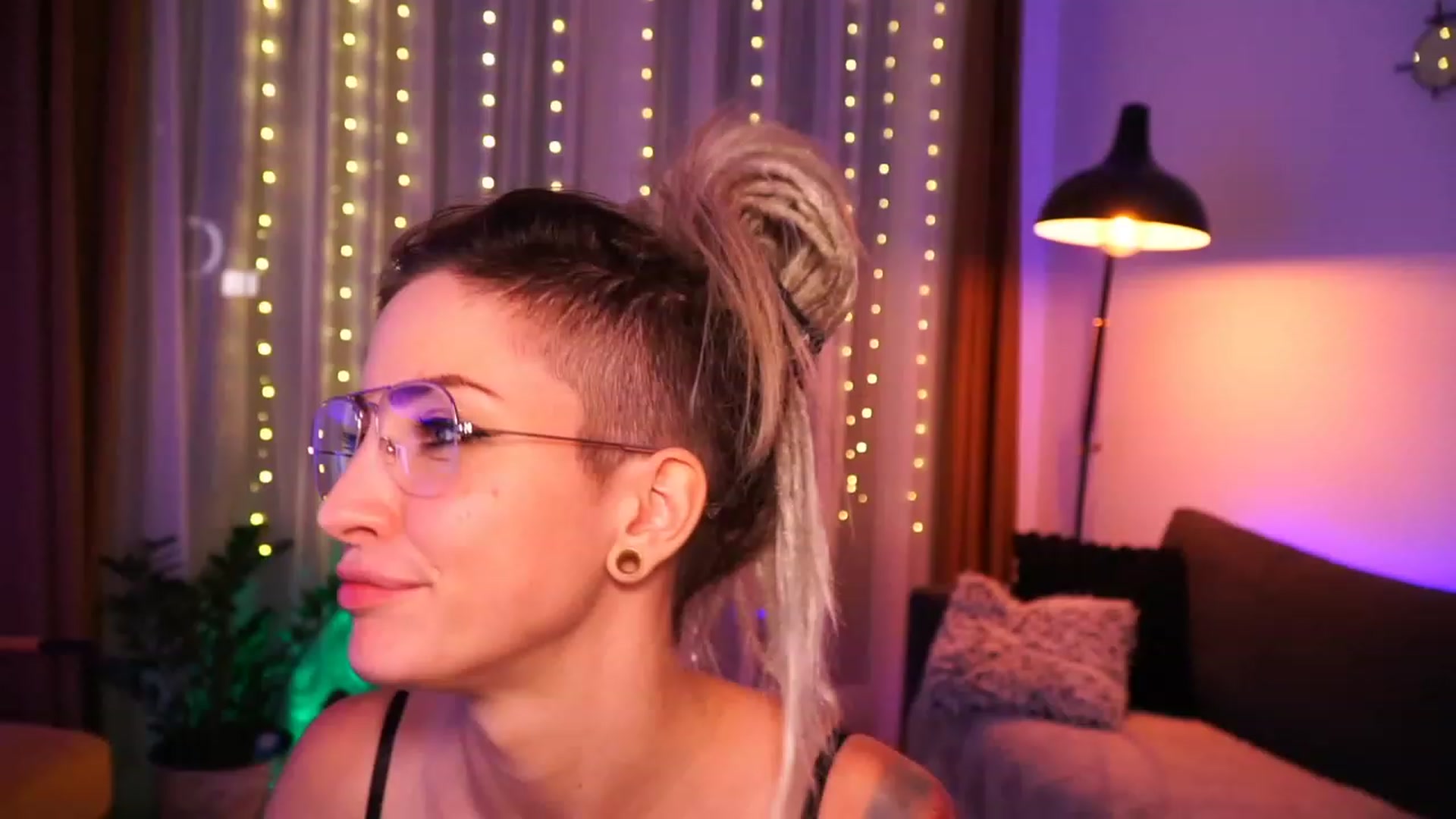 Gallery image thumbnail from Kend_dall's myfreecams stream on, 07/20/2023, 19:26 image 1 of 20