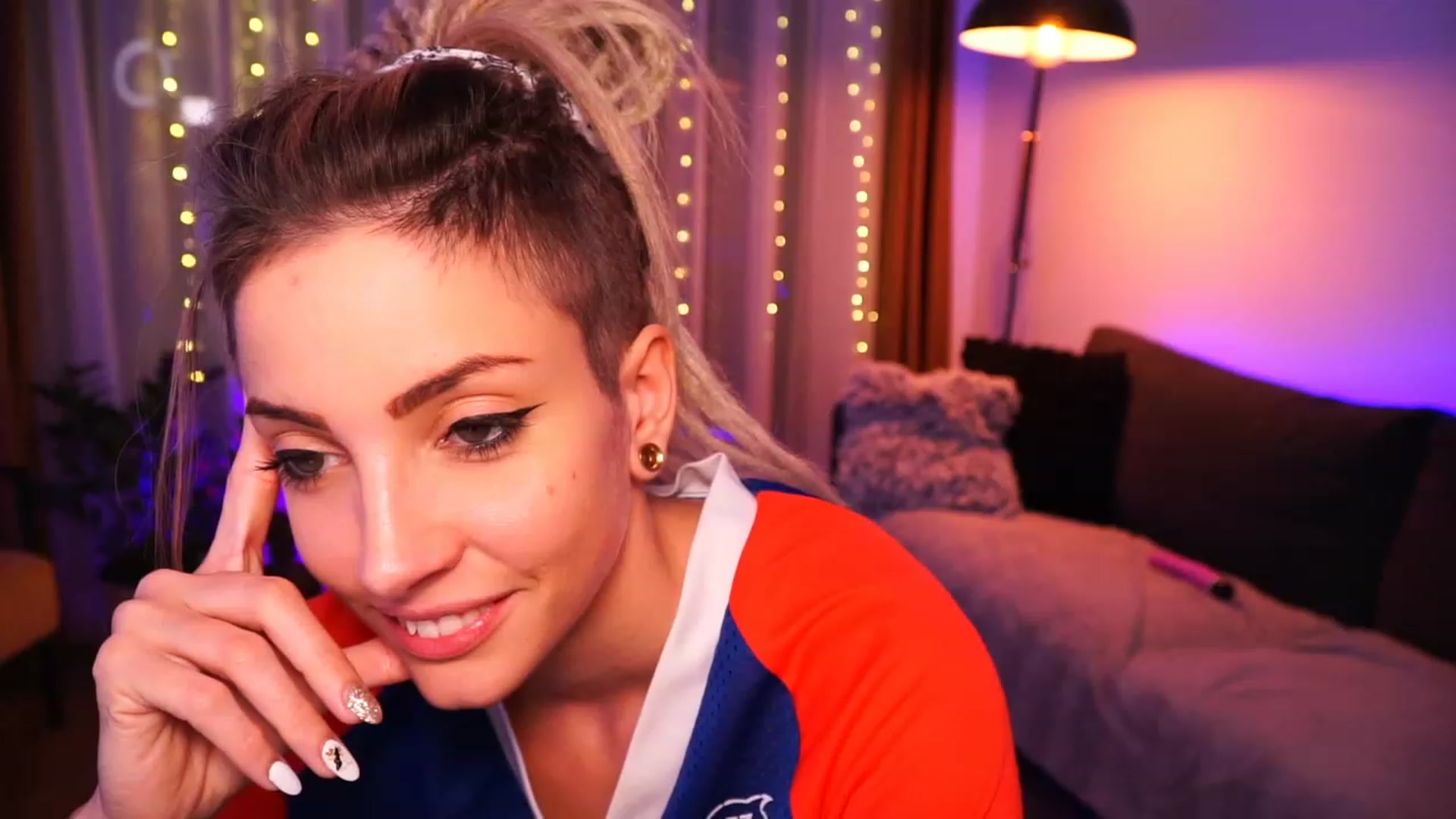 Gallery image thumbnail from Kend_dall's myfreecams stream on, 07/21/2023, 11:47 image 19 of 20