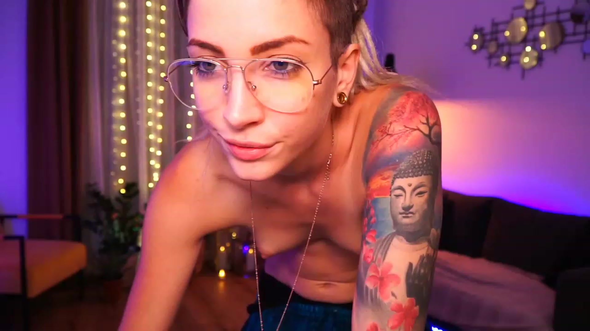 Gallery image thumbnail from Kend_dall's myfreecams stream on, 07/24/2023, 18:33 image 5 of 20
