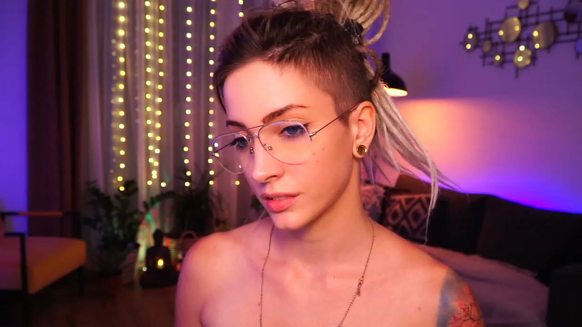 Gallery image thumbnail from Kend_dall's myfreecams stream on, 07/24/2023, 18:33 image 6 of 20