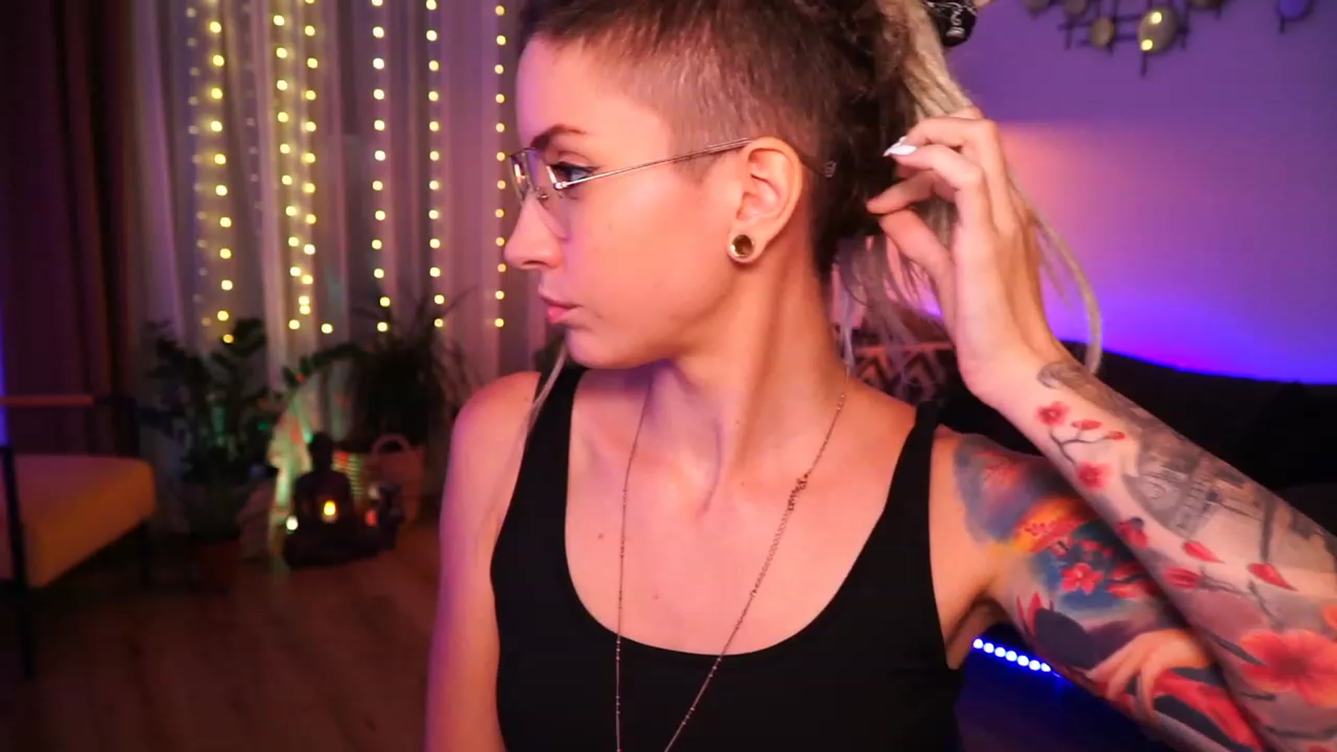 Gallery image thumbnail from Kend_dall's myfreecams stream on, 07/24/2023, 18:33 image 1 of 20