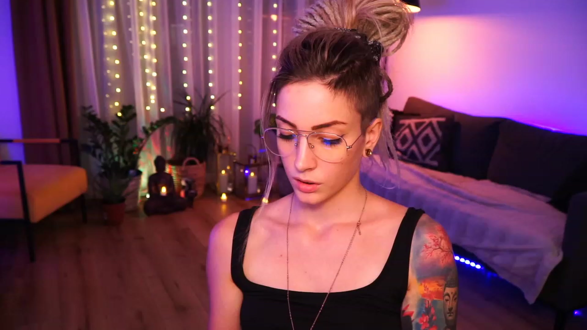 Gallery image thumbnail from Kend_dall's myfreecams stream on, 07/24/2023, 18:33 image 3 of 20