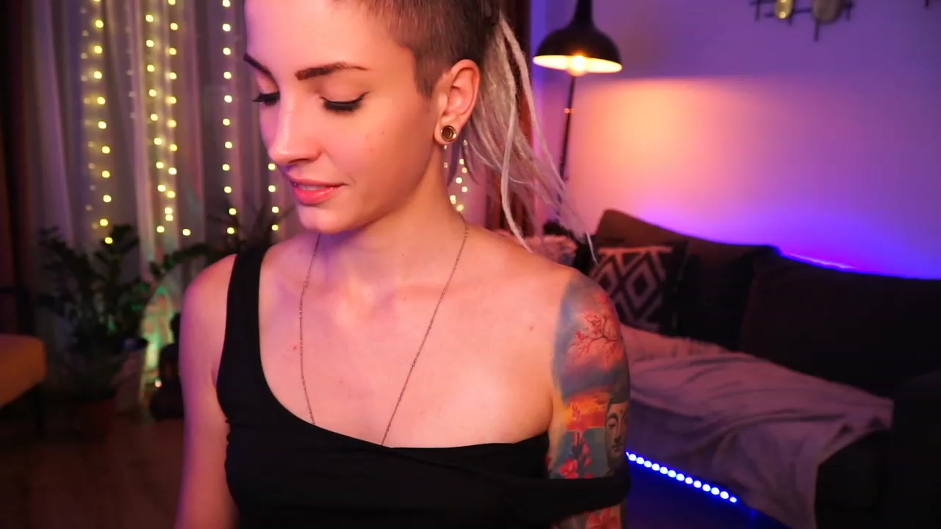 Gallery image thumbnail from Kend_dall's myfreecams stream on, 07/24/2023, 20:33 image 8 of 20