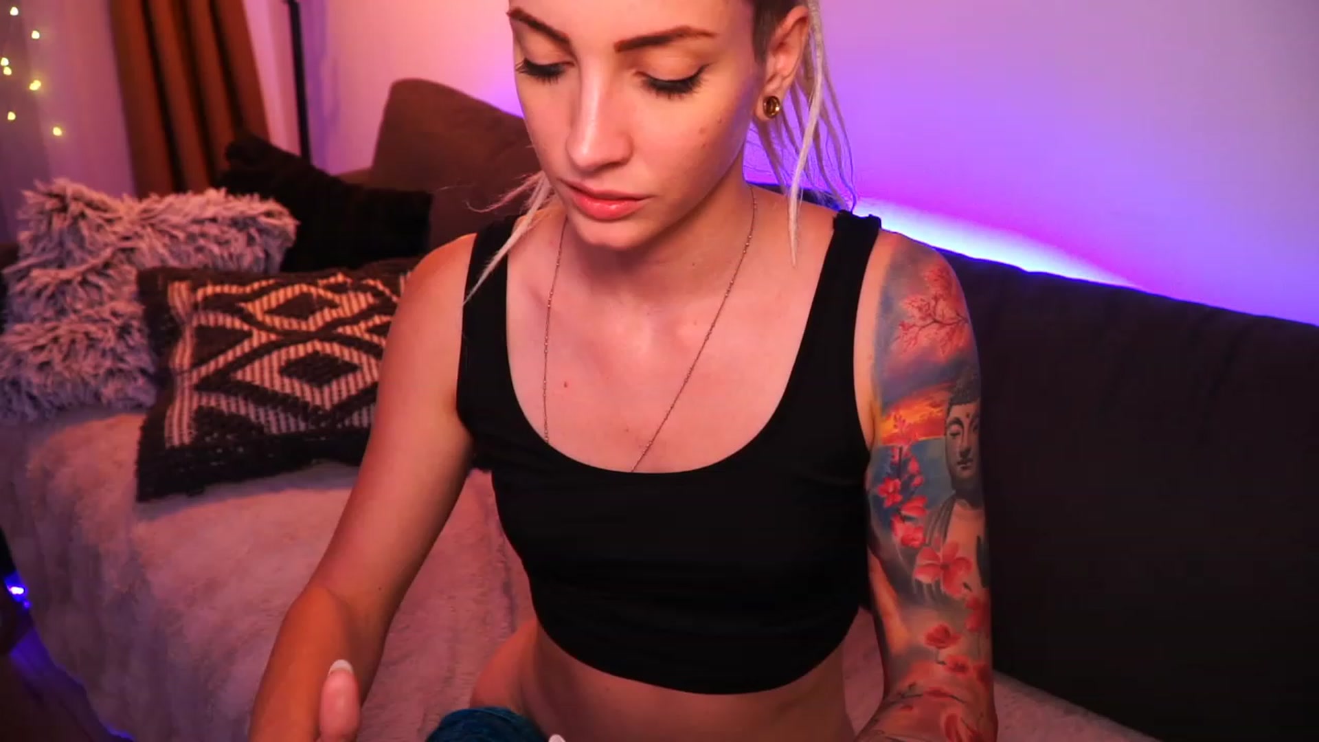 Gallery image thumbnail from Kend_dall's myfreecams stream on, 07/24/2023, 20:33 image 10 of 20