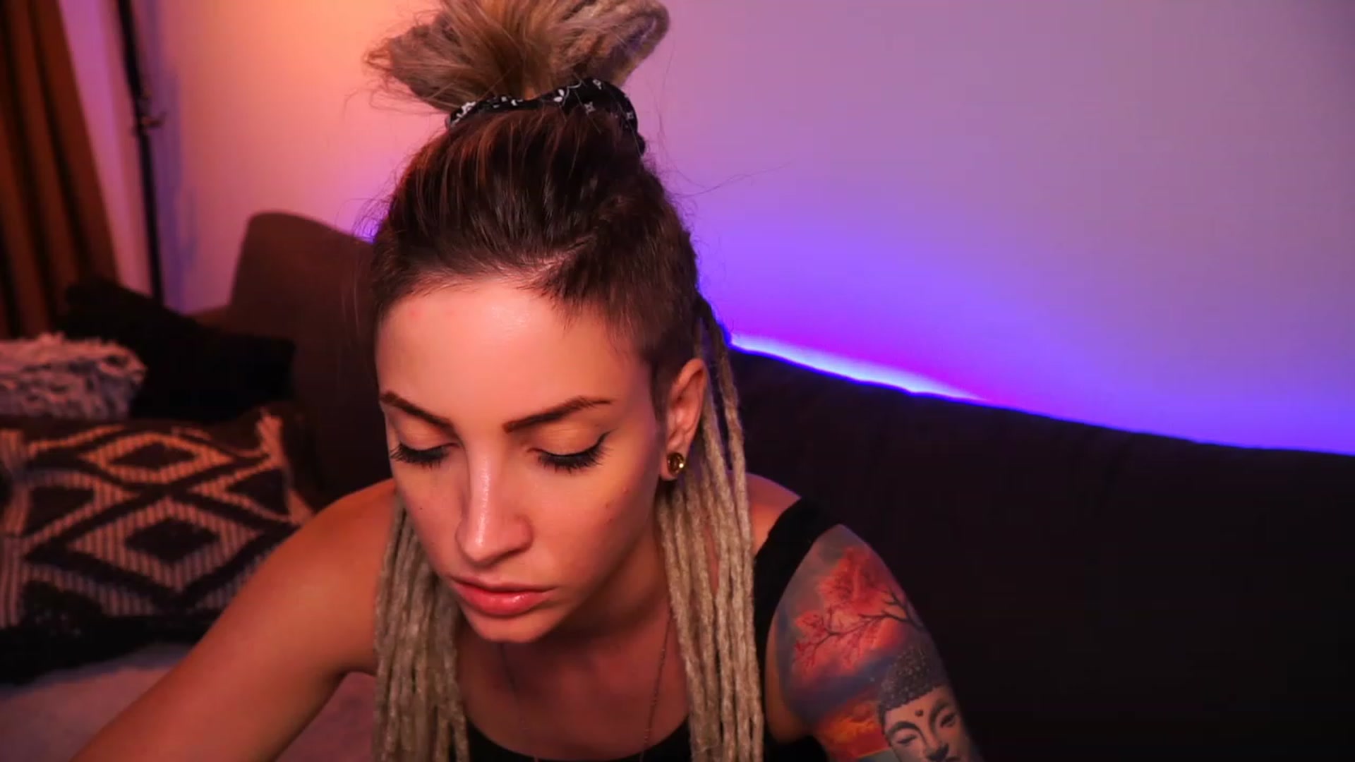 Gallery image thumbnail from Kend_dall's myfreecams stream on, 07/24/2023, 20:33 image 15 of 20