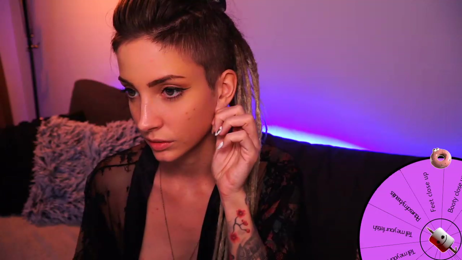Gallery image thumbnail from Kend_dall's myfreecams stream on, 07/25/2023, 17:32 image 20 of 20