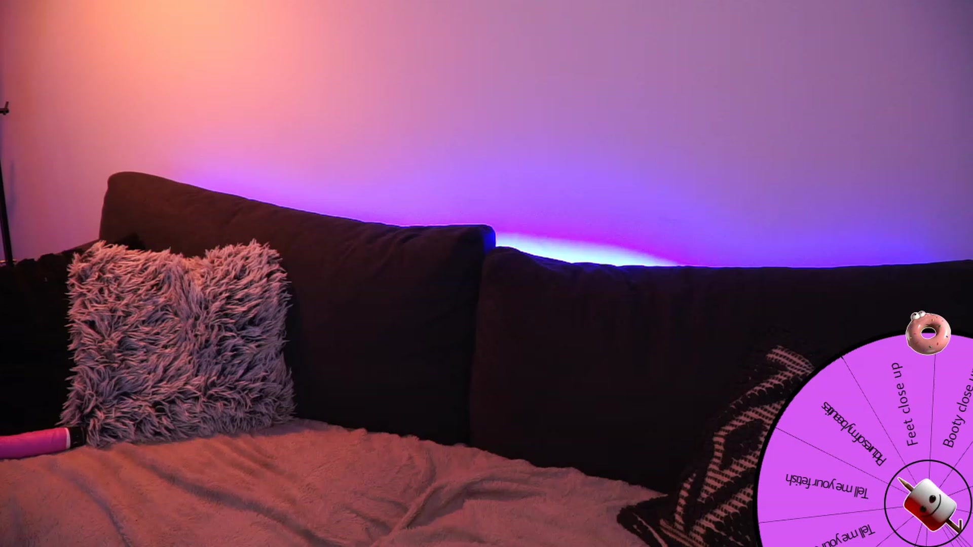 Gallery image thumbnail from Kend_dall's myfreecams stream on, 07/25/2023, 20:16 image 13 of 20