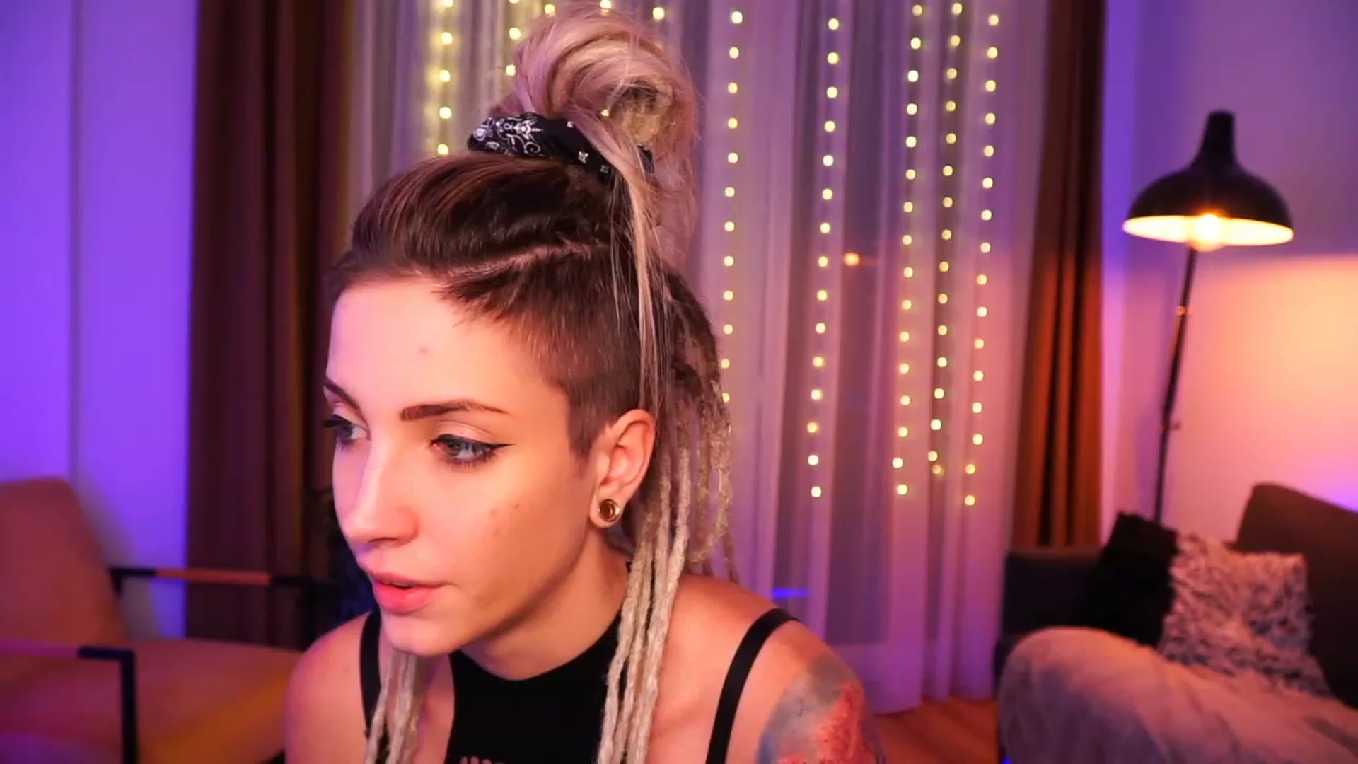 Gallery image thumbnail from Kend_dall's myfreecams stream on, 07/26/2023, 13:13 image 8 of 20