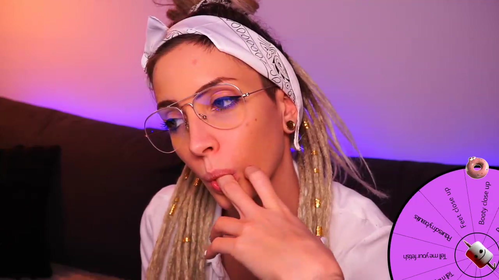 Gallery image thumbnail from Kend_dall's myfreecams stream on, 07/27/2023, 15:26 image 12 of 20