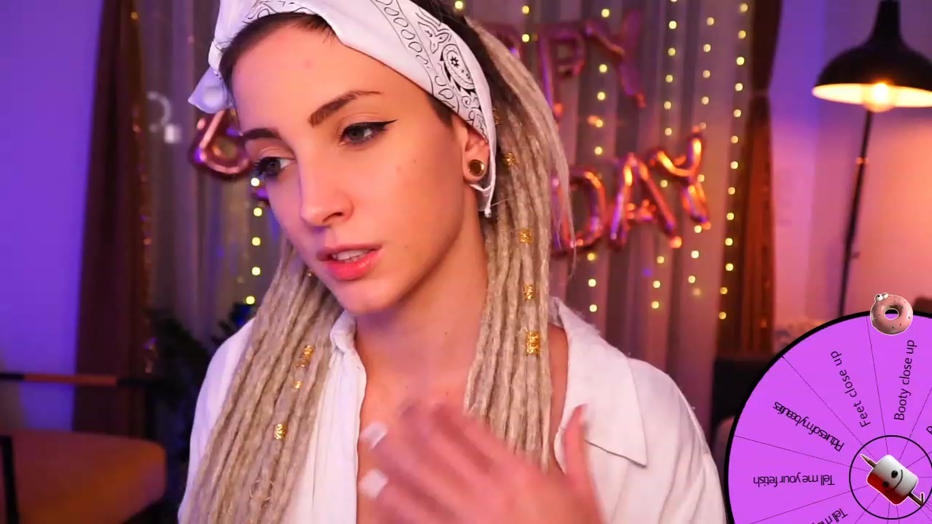 Gallery image thumbnail from Kend_dall's myfreecams stream on, 07/27/2023, 16:39 image 4 of 20