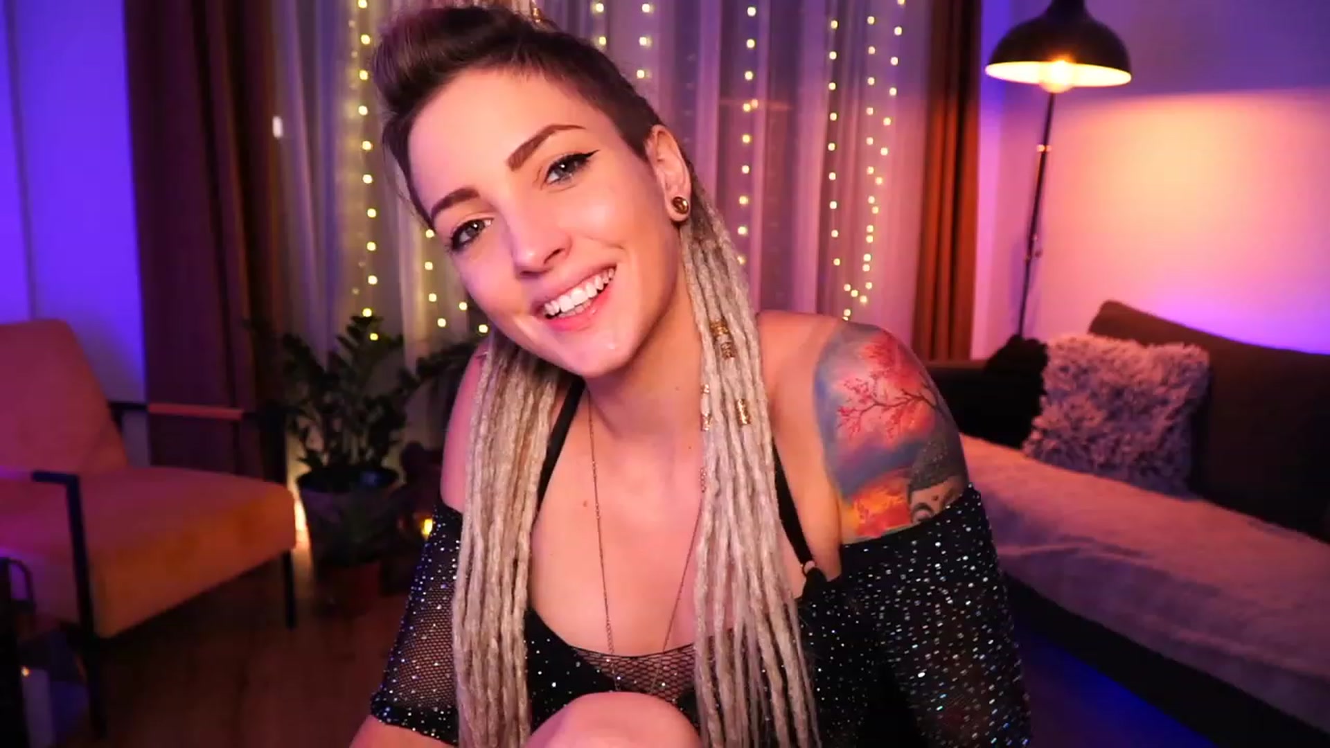 Gallery image thumbnail from Kend_dall's myfreecams stream on, 07/31/2023, 17:48 image 1 of 20