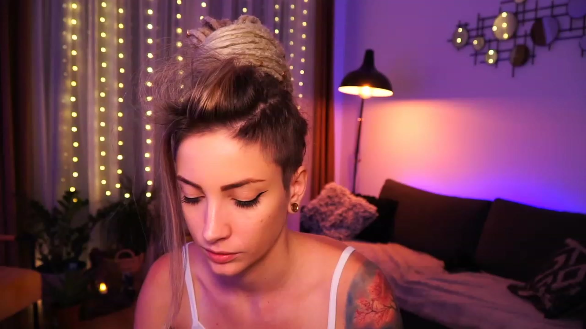 Gallery image thumbnail from Kend_dall's myfreecams stream on, 07/31/2023, 18:59 image 12 of 20