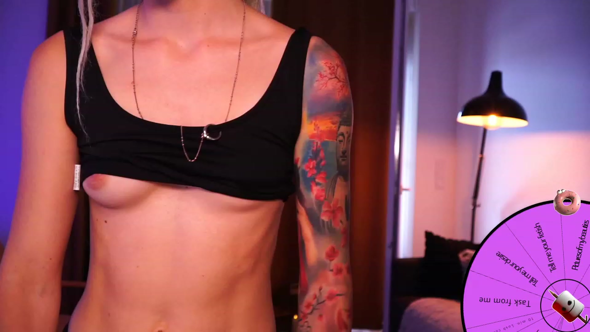 Gallery image thumbnail from Kend_dall's myfreecams stream on, 08/03/2023, 18:46 image 5 of 20