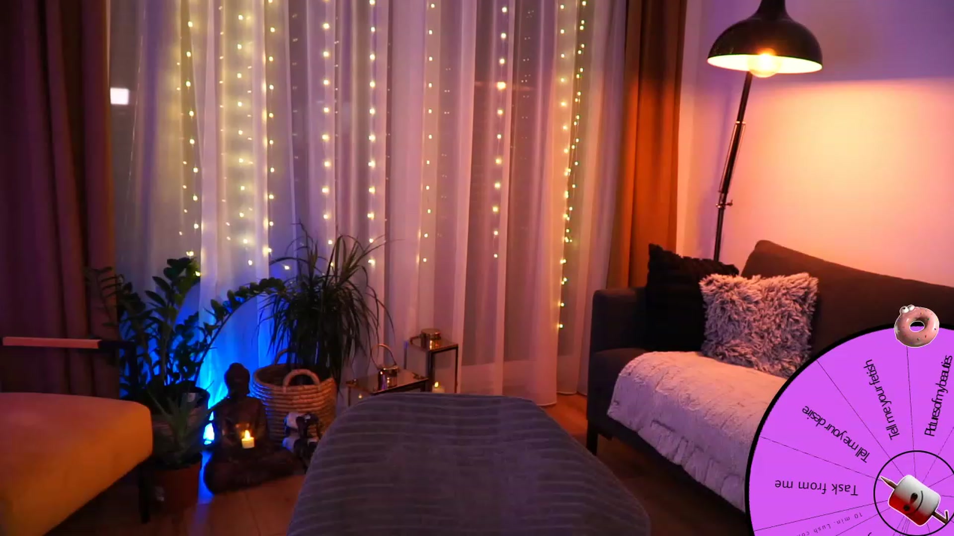 Gallery image thumbnail from Kend_dall's myfreecams stream on, 08/03/2023, 20:10 image 18 of 20