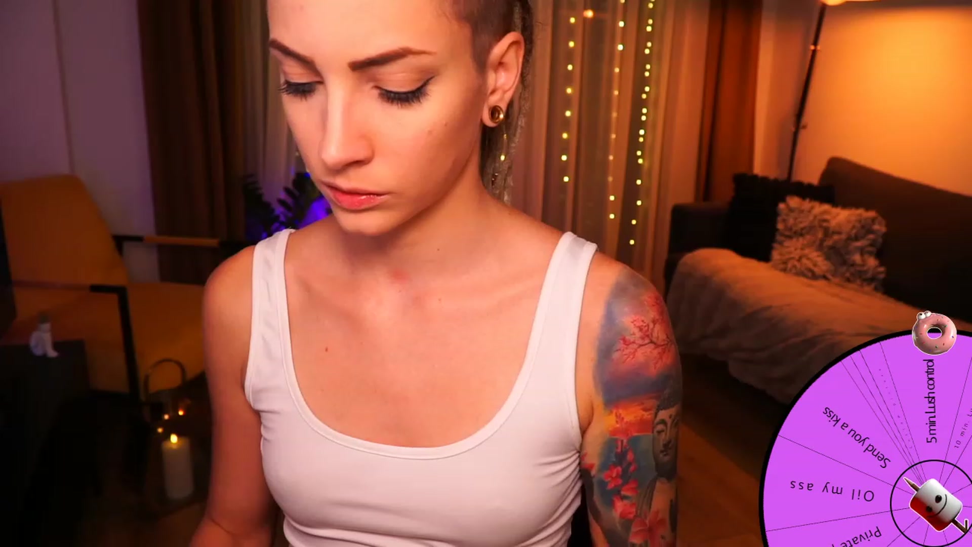 Gallery image thumbnail from Kend_dall's myfreecams stream on, 08/09/2023, 18:40 image 10 of 20
