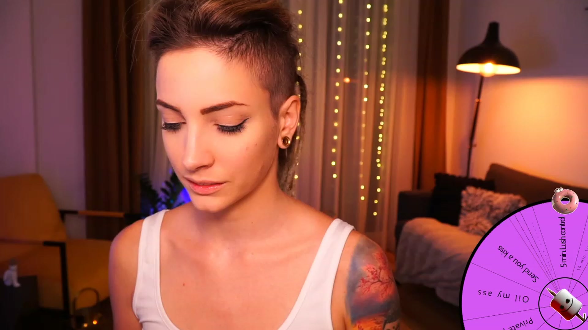 Gallery image thumbnail from Kend_dall's myfreecams stream on, 08/09/2023, 18:40 image 8 of 20
