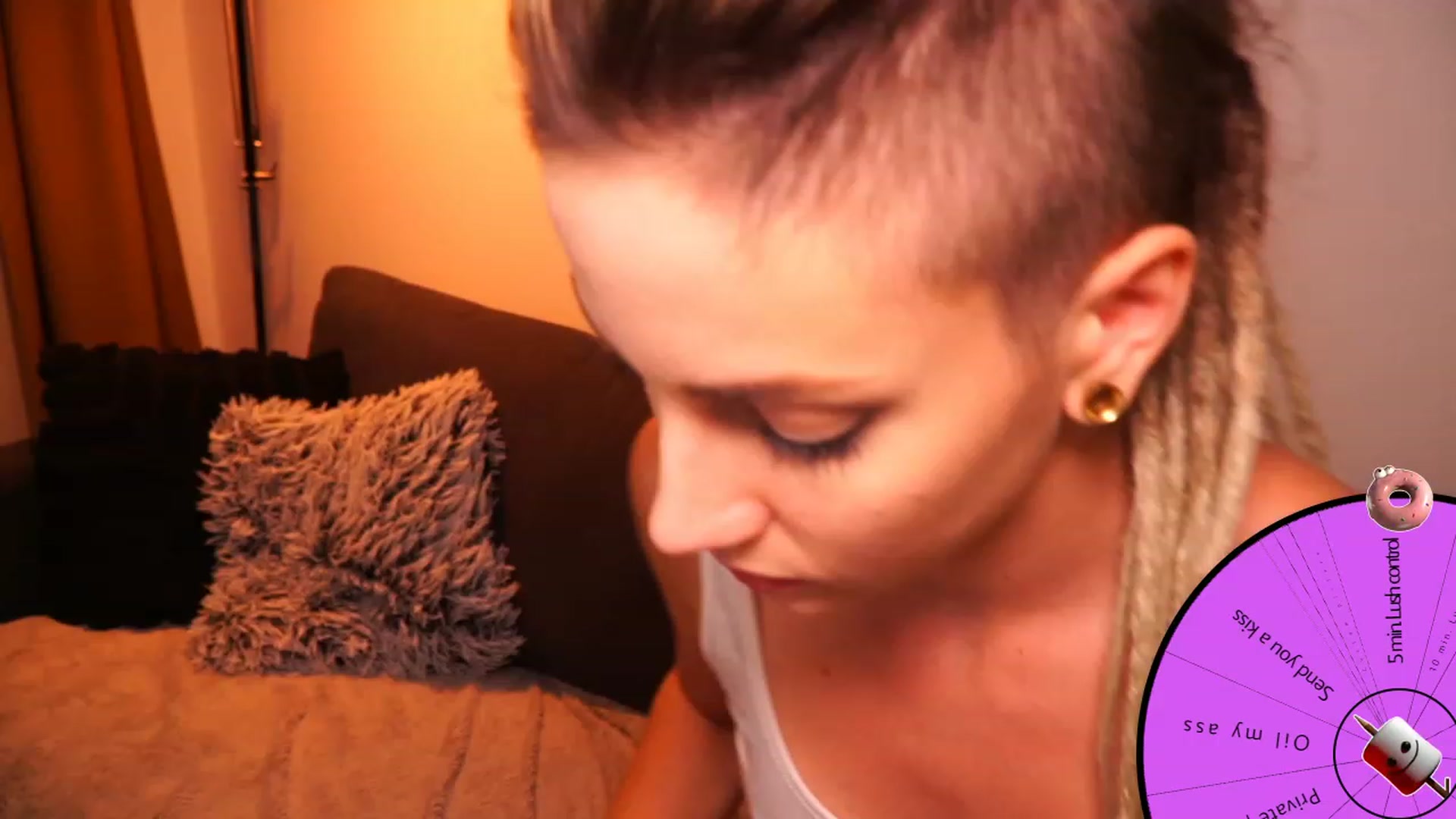Gallery image thumbnail from Kend_dall's myfreecams stream on, 08/09/2023, 20:53 image 14 of 20
