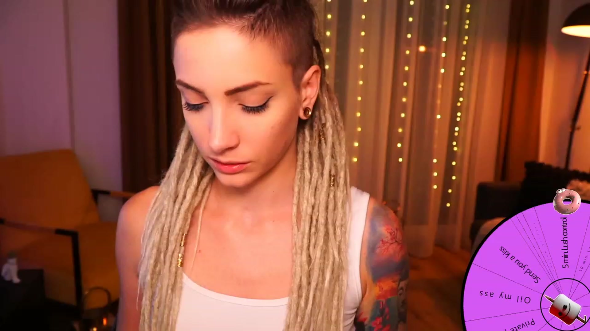 Gallery image thumbnail from Kend_dall's myfreecams stream on, 08/09/2023, 20:53 image 18 of 20