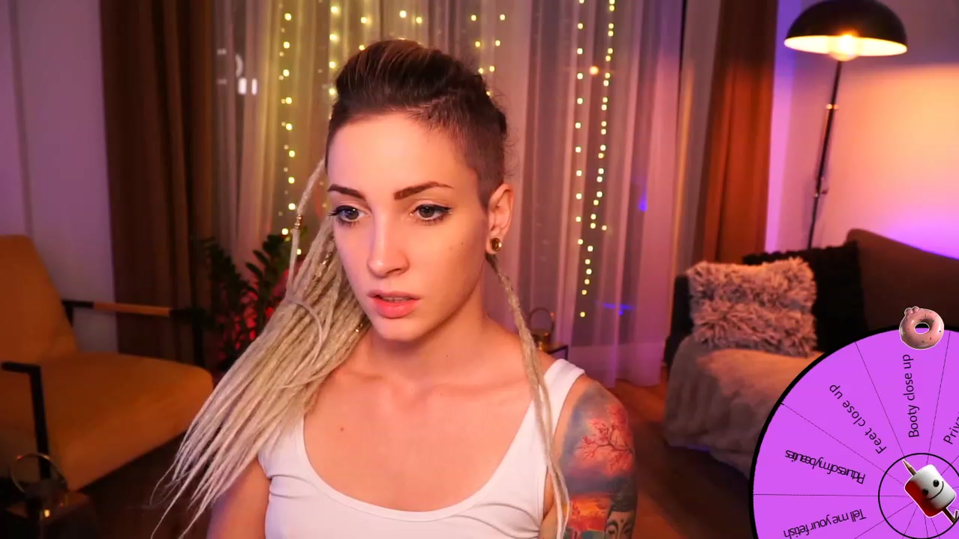 Gallery image thumbnail from Kend_dall's myfreecams stream on, 08/10/2023, 17:13 image 18 of 20