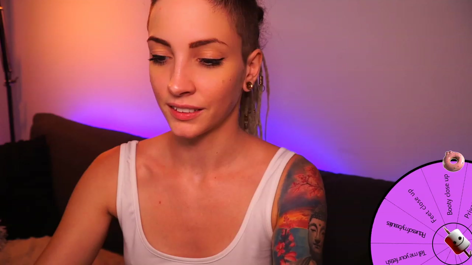 Gallery image thumbnail from Kend_dall's myfreecams stream on, 08/10/2023, 19:30 image 16 of 20