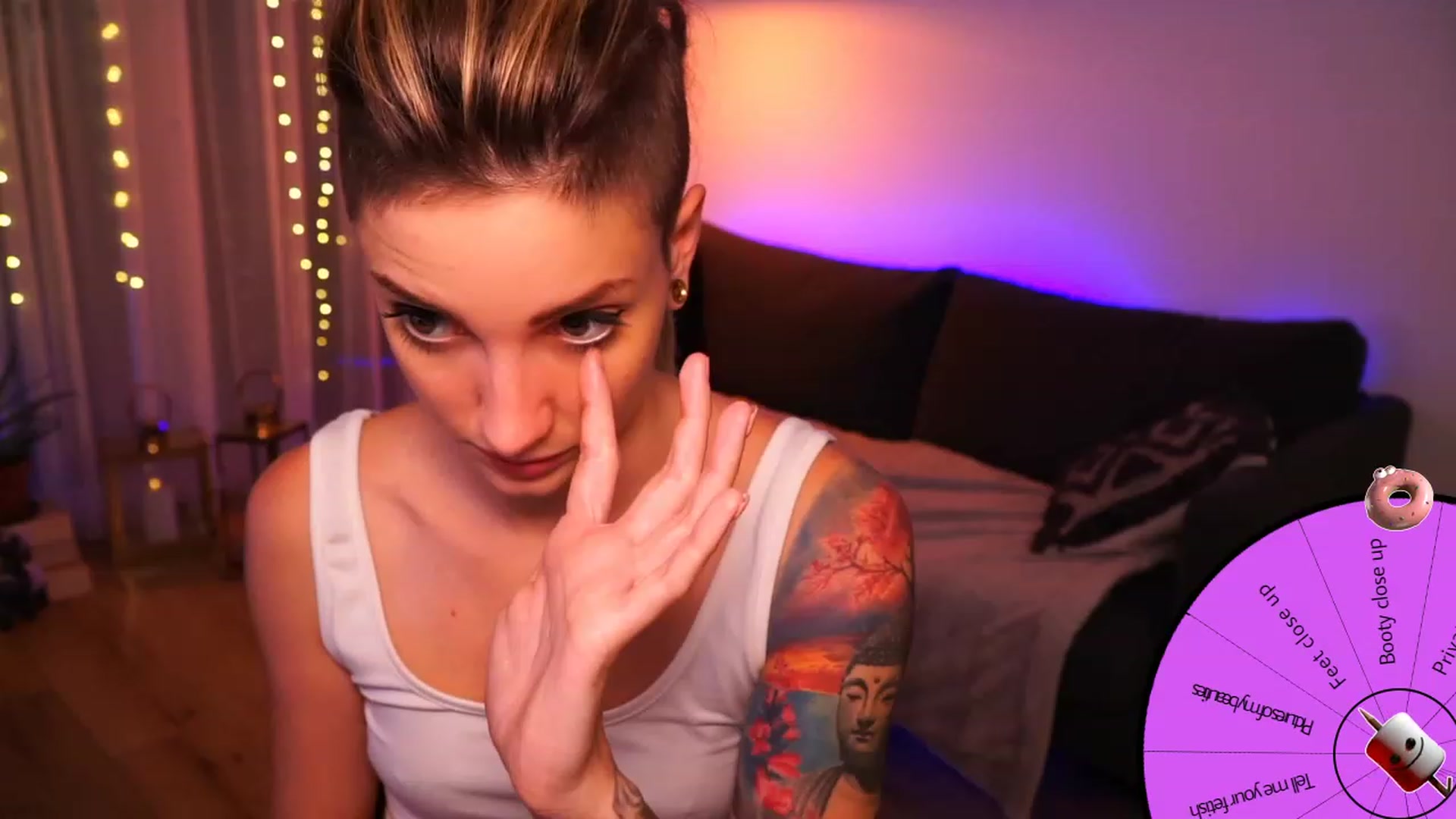 Gallery image thumbnail from Kend_dall's myfreecams stream on, 08/10/2023, 20:47 image 20 of 20