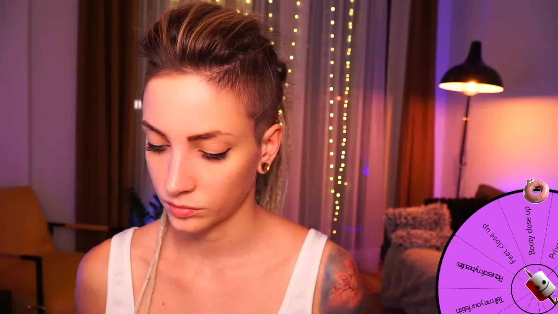 Gallery image thumbnail from Kend_dall's myfreecams stream on, 08/10/2023, 20:47 image 7 of 20