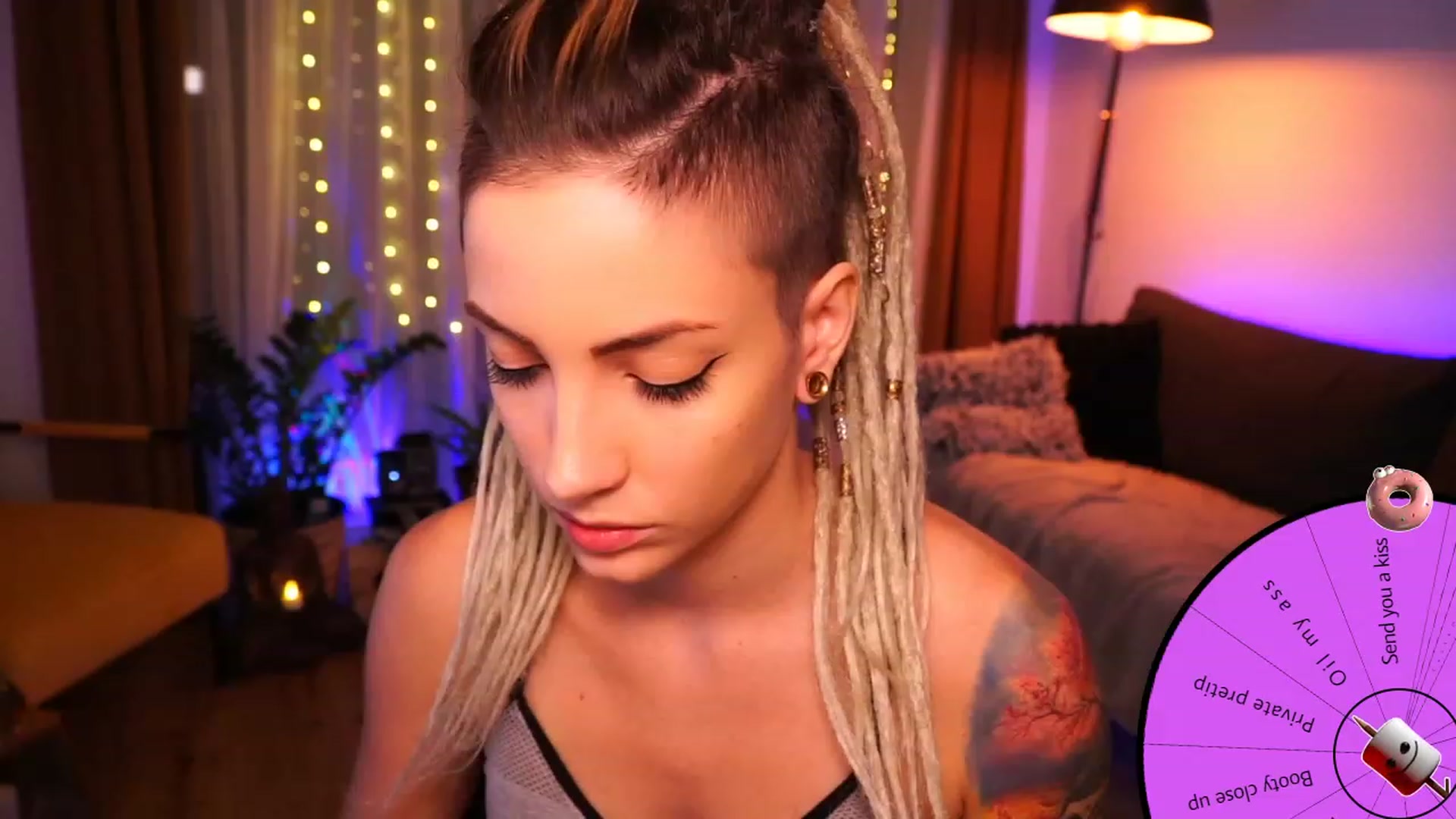 Gallery image thumbnail from Kend_dall's myfreecams stream on, 08/11/2023, 09:28 image 12 of 20