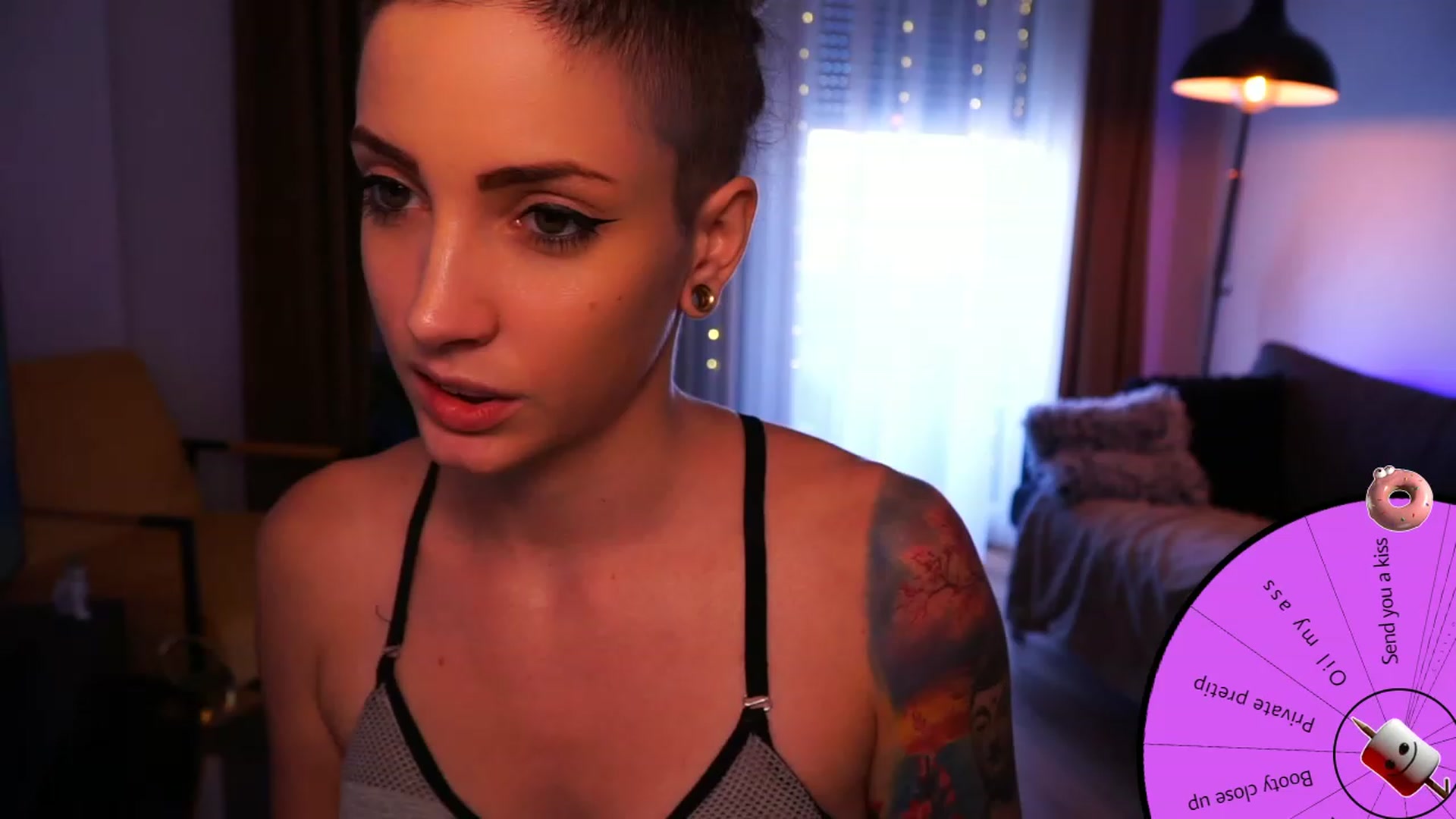 Gallery image thumbnail from Kend_dall's myfreecams stream on, 08/11/2023, 10:19 image 12 of 20