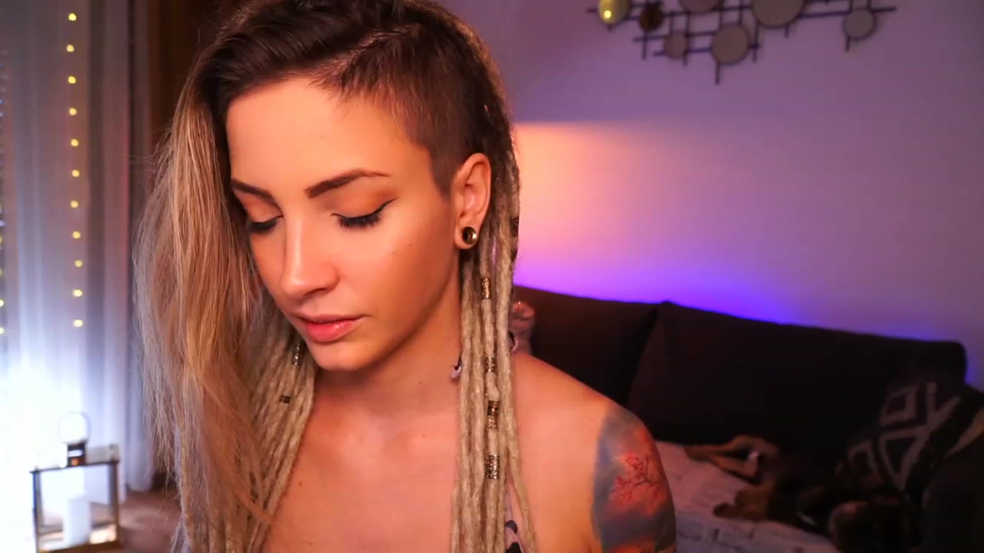 Gallery image thumbnail from Kend_dall's myfreecams stream on, 08/17/2023, 13:22 image 2 of 20