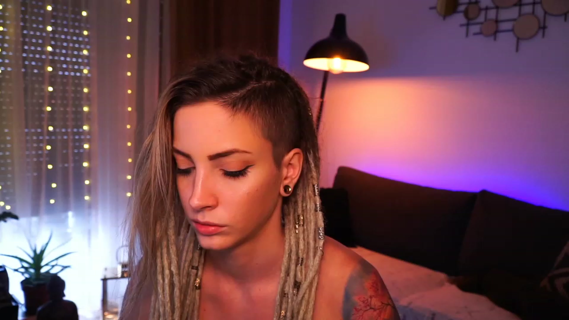 Gallery image thumbnail from Kend_dall's myfreecams stream on, 08/17/2023, 15:11 image 14 of 20