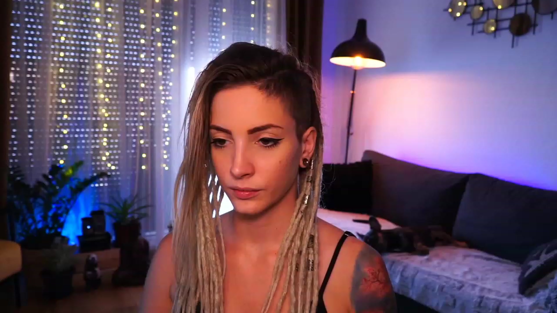 Gallery image thumbnail from Kend_dall's myfreecams stream on, 08/18/2023, 11:36 image 16 of 20