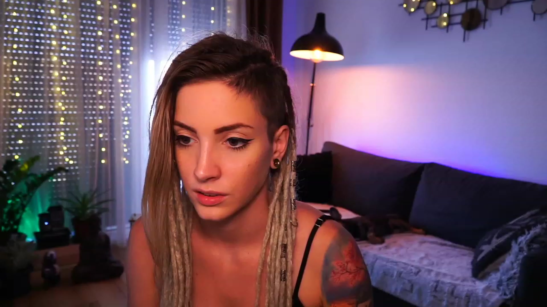 Gallery image thumbnail from Kend_dall's myfreecams stream on, 08/18/2023, 11:36 image 19 of 20